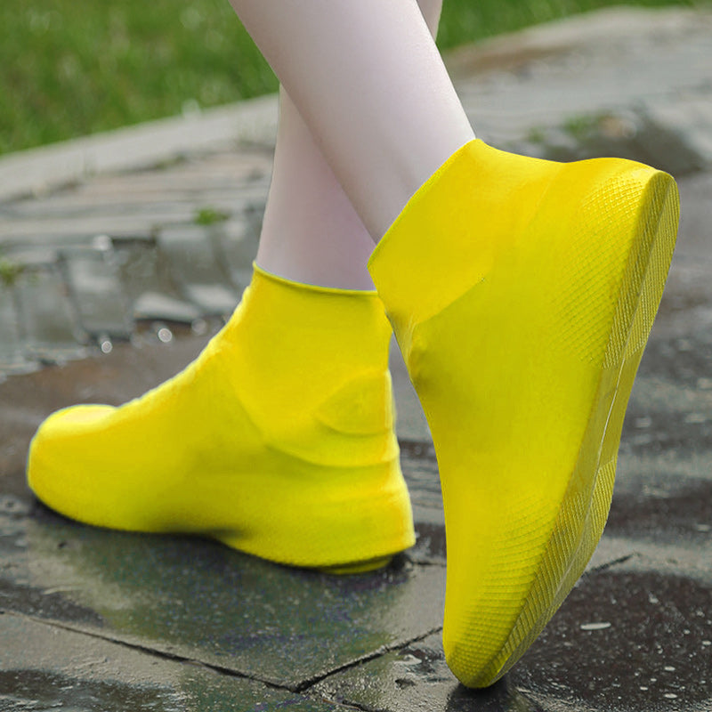üì¢üì¢40% OFF !! ‚è∞ Waterproof Rain Shoe Cover ‚Äì Non-slip sole & easy on/off ‚Äì Reusable, perfect for wet weather or muddy walks ‚Äì fits most shoes, keeps feet dry üåßÔ∏è